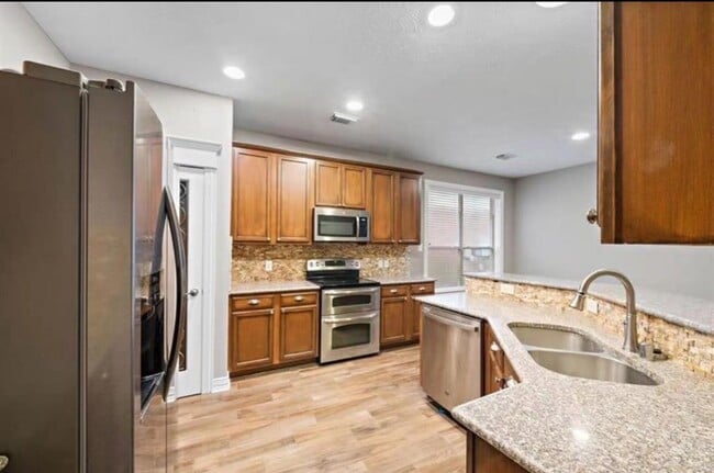 Building Photo - 17923 Serene Shore Dr