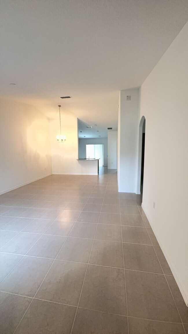 Foto del edificio - new 4BR duplex