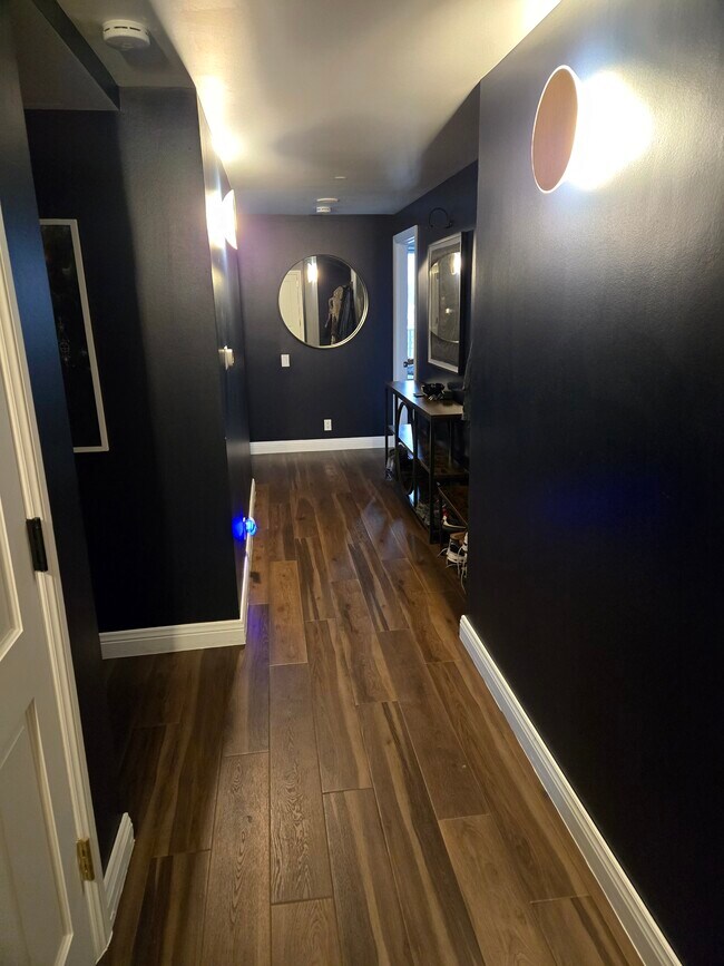 Photo - 400 E 3rd Ave Apartment