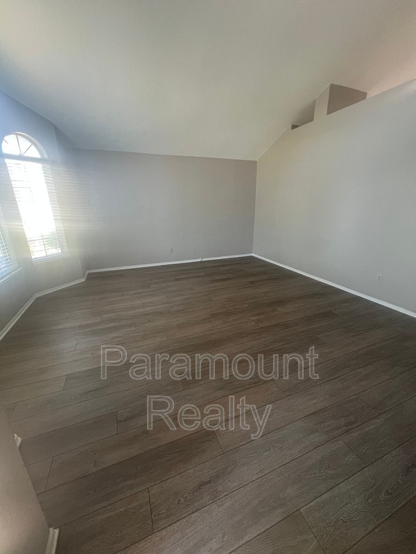 Building Photo - 1230 Mohr Cir