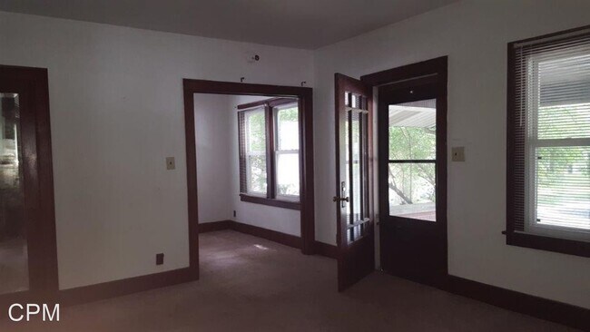 Building Photo - 3 br, 1 bath House - 222 Sylvia