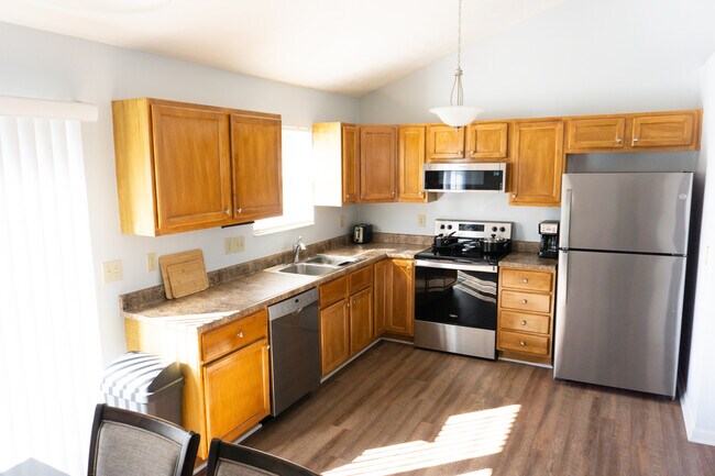 Foto del edificio - 485 Colby Ct