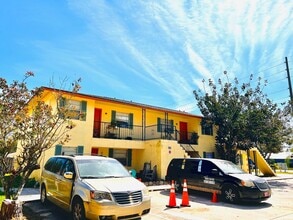 Building Photo - 2192 Knox McRae Dr