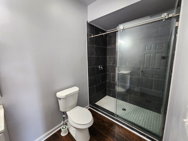 Building Photo - 1519 Olympian Way SW