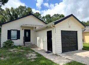 Building Photo - 11934 Greensbrook Forest Dr