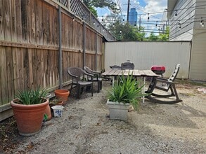 Building Photo - 4311 W Alabama St