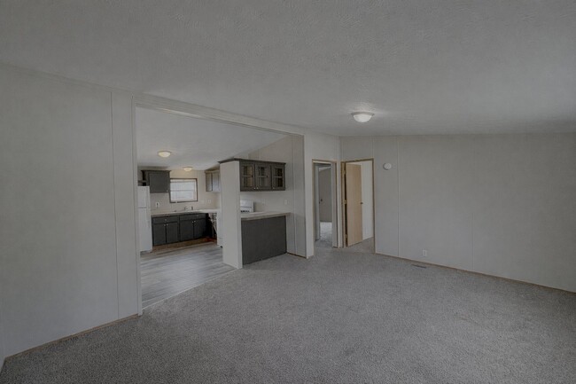 Building Photo - 247 Laurel Leah