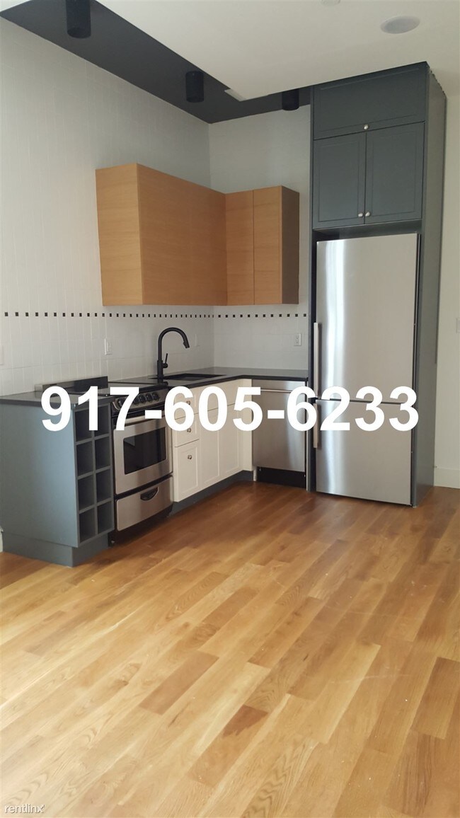 Foto del edificio - 820 Dekalb Ave