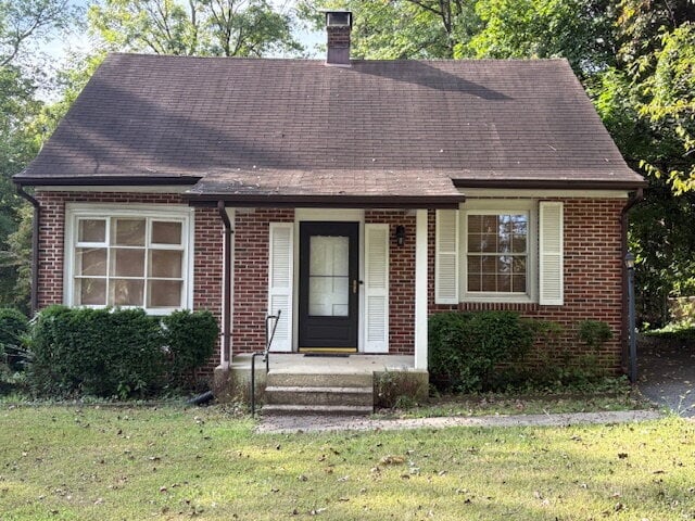 Primary Photo - Hardwood floors and beautiful back yard in...