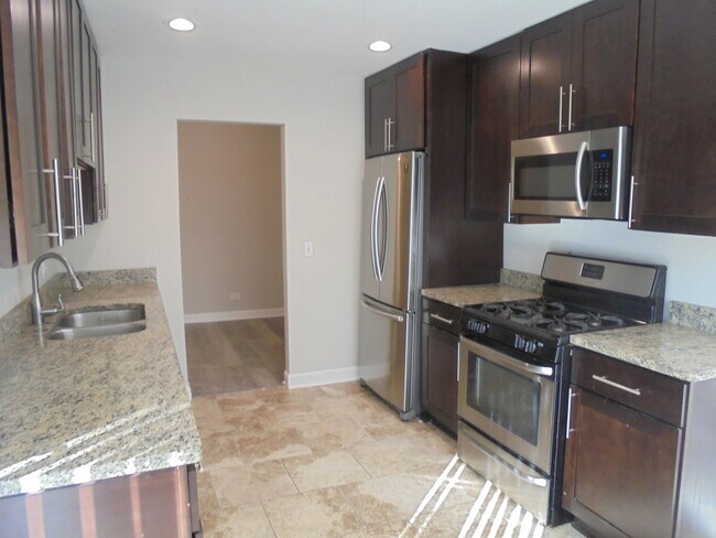 Foto del edificio - 1021 Boxwood Ct