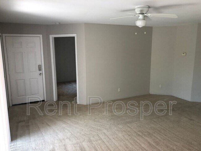 Foto del edificio - 4728 Walden Cir