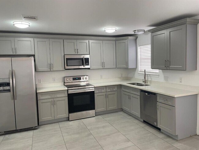 Foto del edificio - 3425 Twp Grove Ln