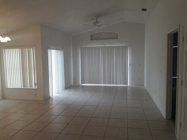 Building Photo - Coming Soon!!-3236 Brewster Dr Kissimmee FL 34743