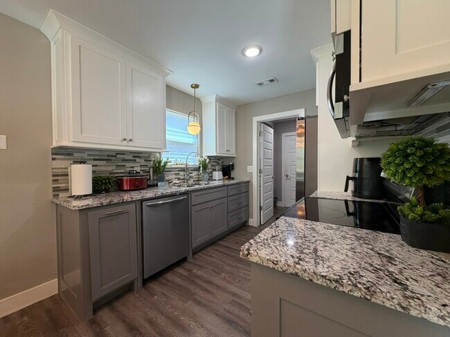 Foto del edificio - 1314 N Fieldstone Ave