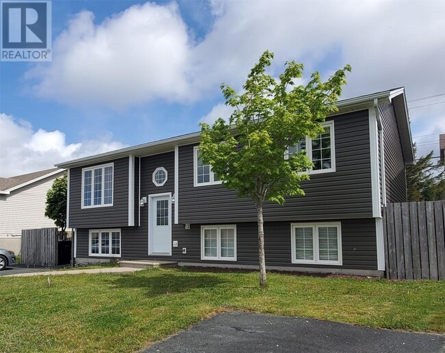 Building Photo - 35 Brougham Dr