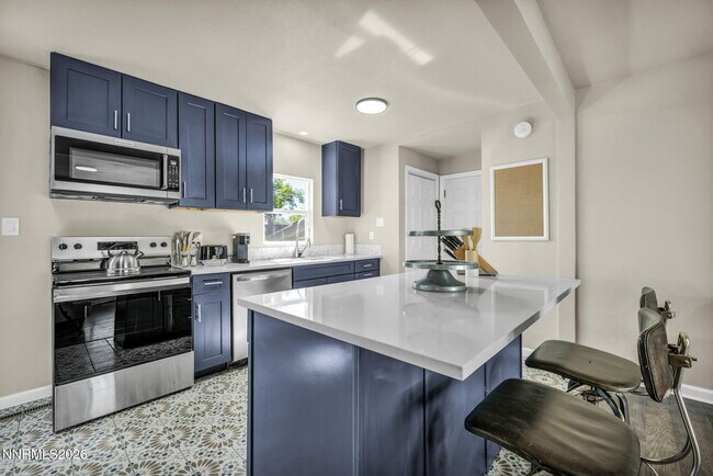 Foto del edificio - 1678 Ordway Ave