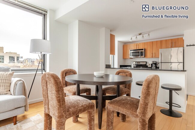 Foto del edificio - 4-75 48th Avenue-SI FL7-ID2223