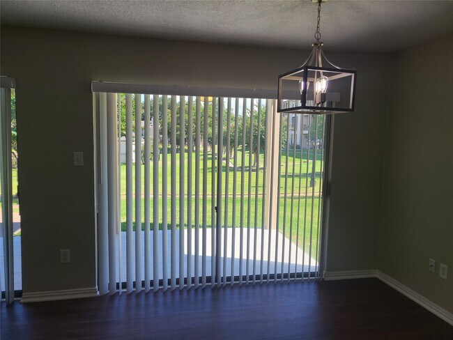 Building Photo - 102 C Lakeview Terrace