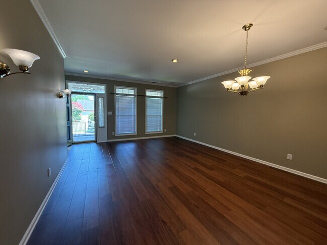 Foto del edificio - 134 Canterbury Dr