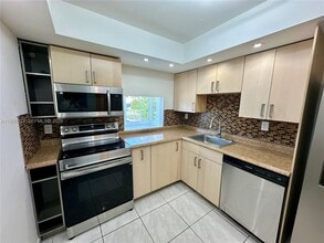 Building Photo - 250 180th Dr