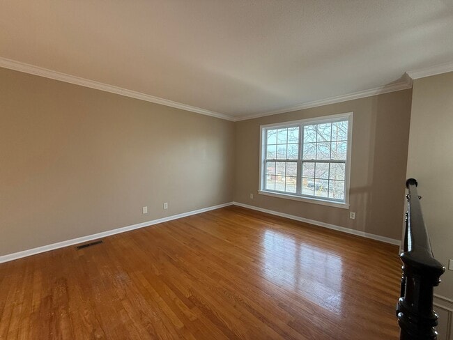 Foto del edificio - 220 Brampton Rd