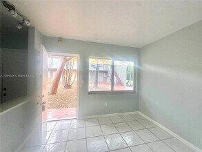 Building Photo - 6310 SW 79th St