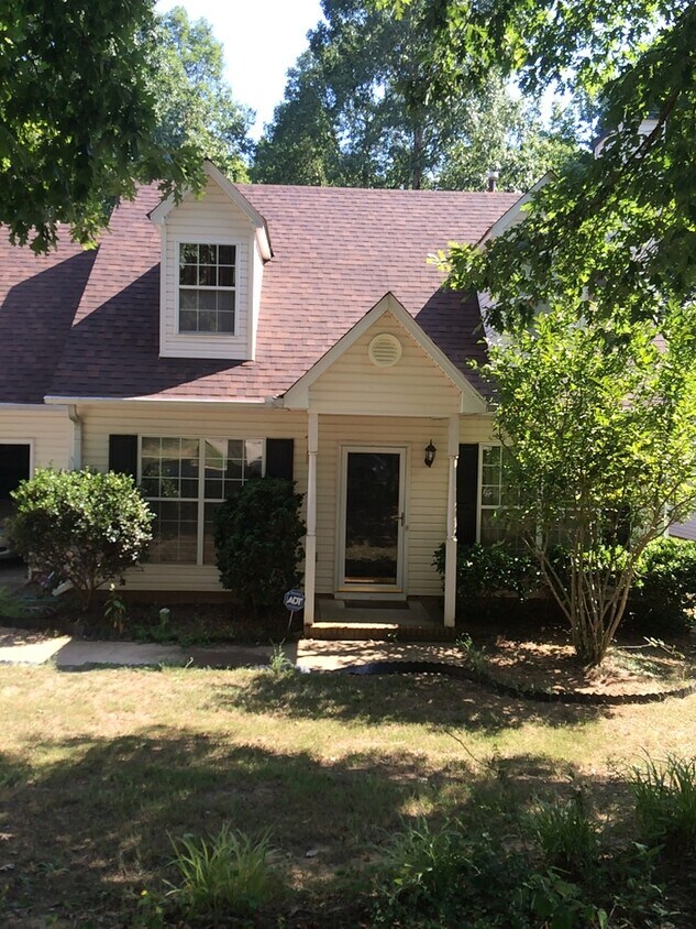 Primary Photo - 3 Bed, 2.5 Bath Home in Simpsonville is Av...
