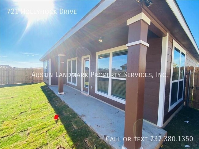 Foto del edificio - 721 Hollyhock Dr