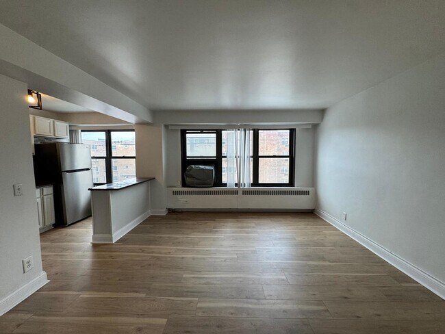 Foto del edificio - 6118 N Sheridan Rd