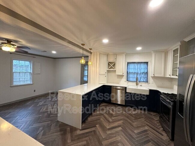 Foto del edificio - 4297 Sequoia Rd
