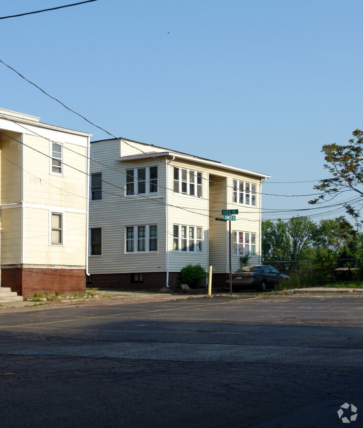 Building Photo - 49 Jeanette Ct