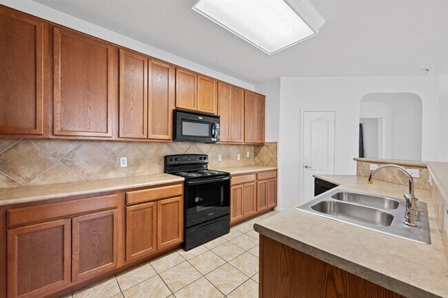 Foto del edificio - 6212 Roseborough Dr