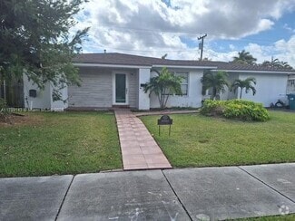 Building Photo - 8980 SW 44th St