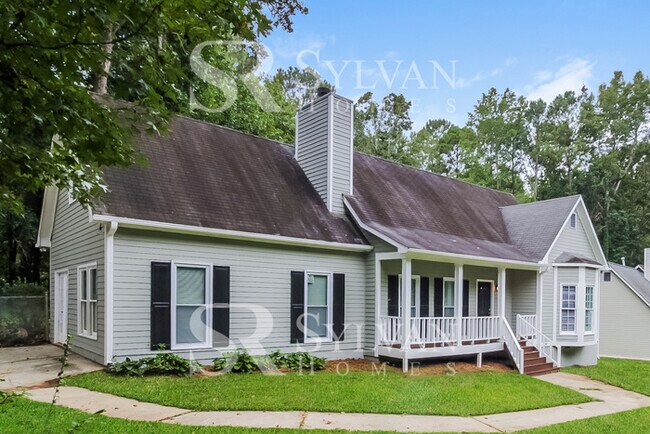 Building Photo - Enjoy living the good life in this 3 bedroom, 2 bathroom home