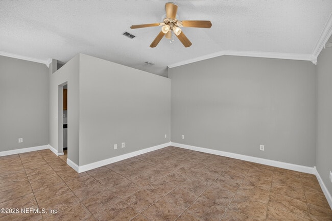 Building Photo - 9256 Dale View Ln W