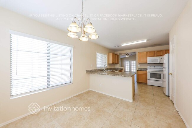 Building Photo - 13014 W Hearn Rd