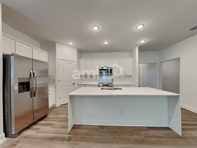 Foto del edificio - 1675 Soapstone Rd