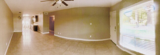 Foto del edificio - 7141 N 16th St