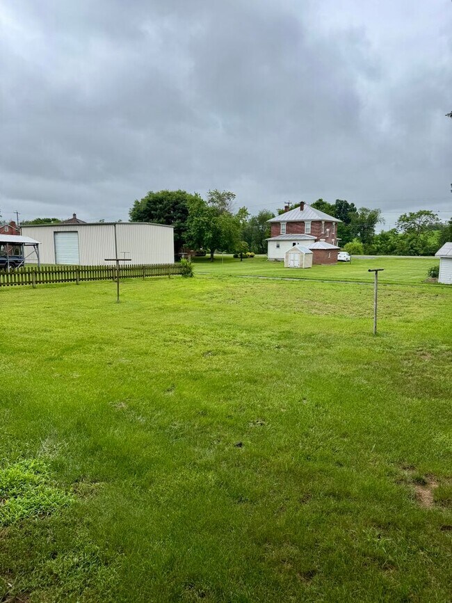 Building Photo - Single Family Home for Rent in Dayton