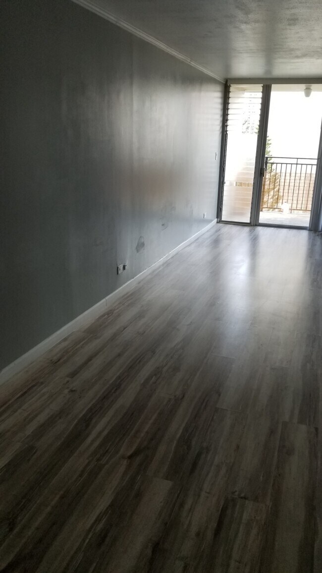 Foto del edificio - 1610 Kanunu St