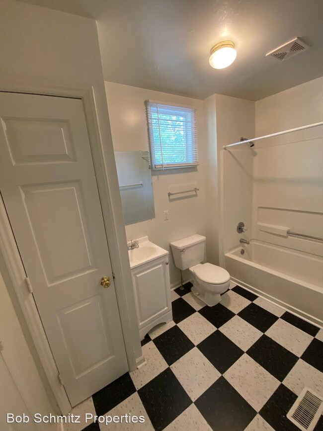 Building Photo - 4 br, 2 bath House - 1300 Green Street