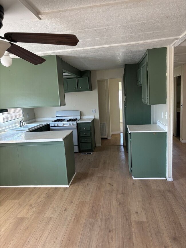 Foto del edificio - Beautiful fully remodeled 3 bedroom