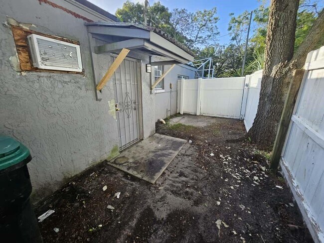 Foto del edificio - 7406 Nolton Way