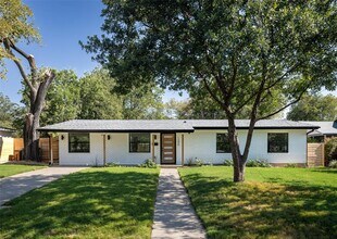 Building Photo - 1206 Cloverleaf Dr