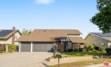 Building Photo - 243 Blanquita Way