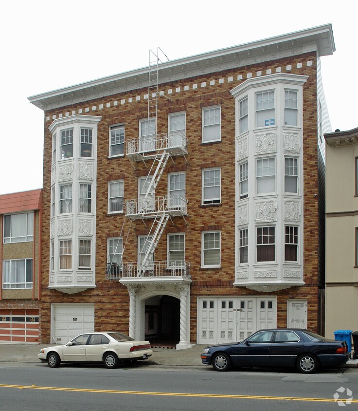 Primary Photo - 880 25th Ave