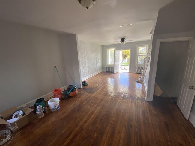 Building Photo - 1611 Woodlynne Ave