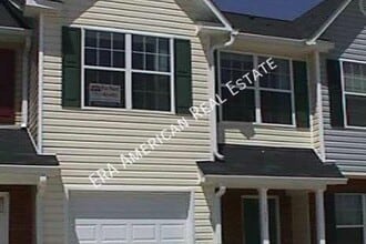 Building Photo - 111 Swaying Pine Ct