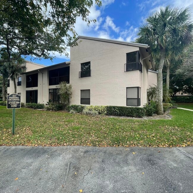Building Photo - 3427 NW 47th Ave