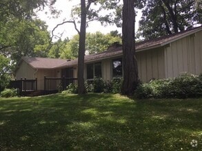 Building Photo - 435 Signal Hill Rd